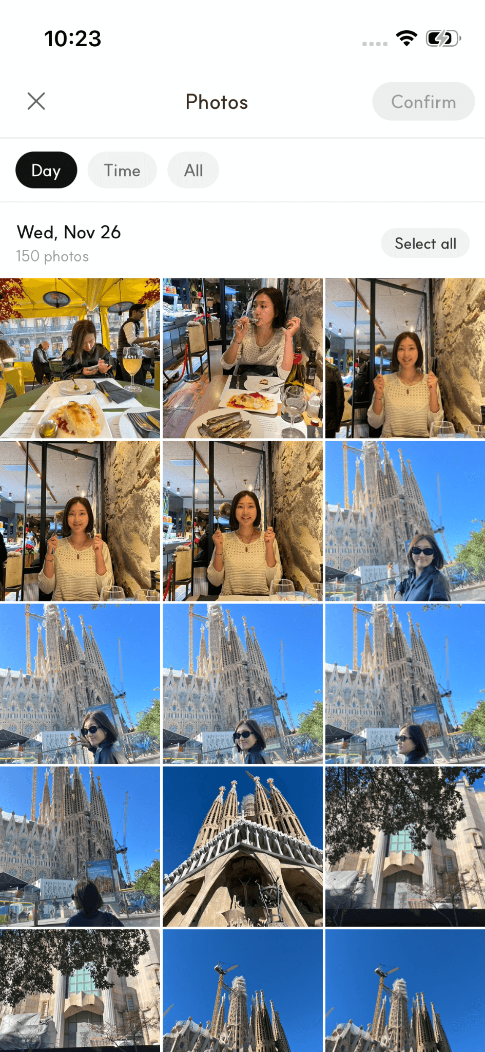 MomentBook photo selection grid